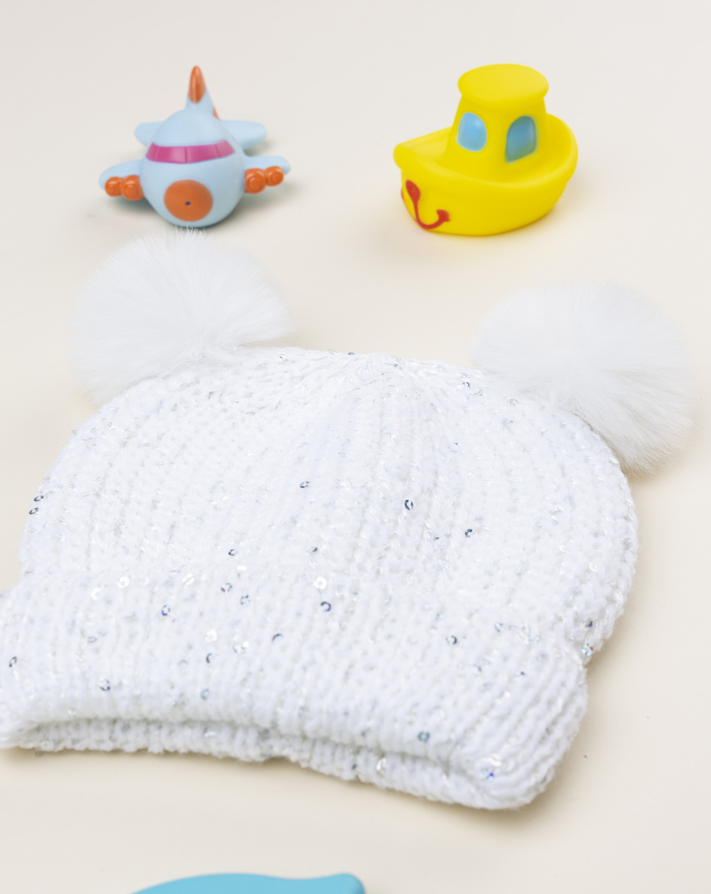 Cappello bimba bianco pon pon