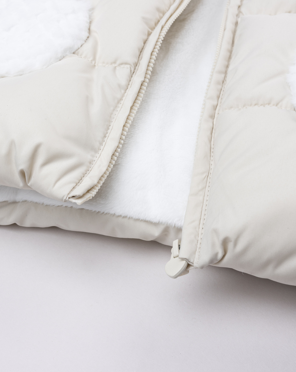 Piumino bimba panna con inserti