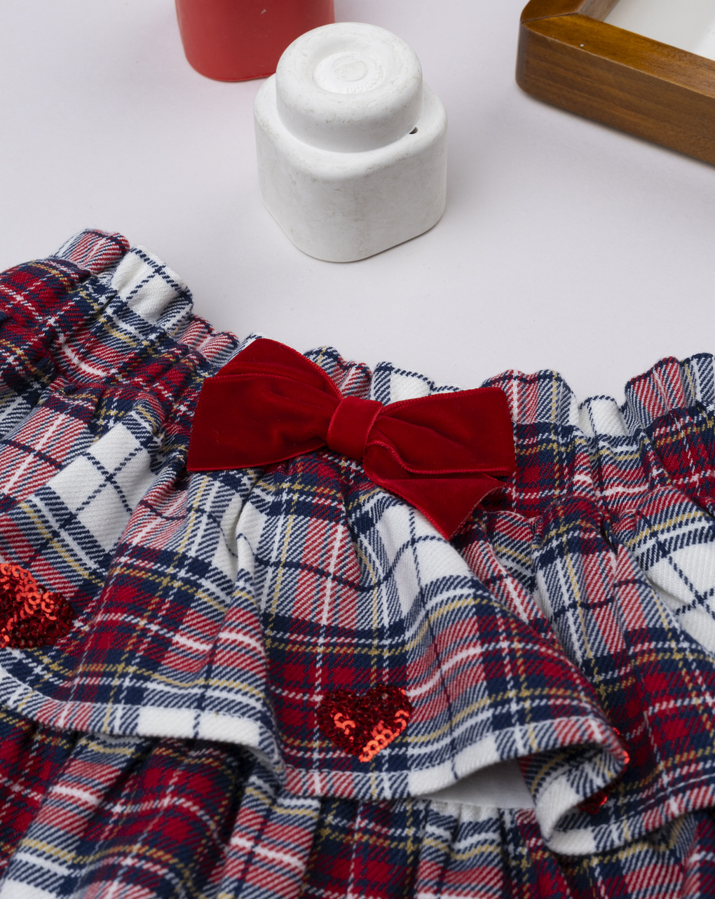 Gonna tartan bimba con applicazioni