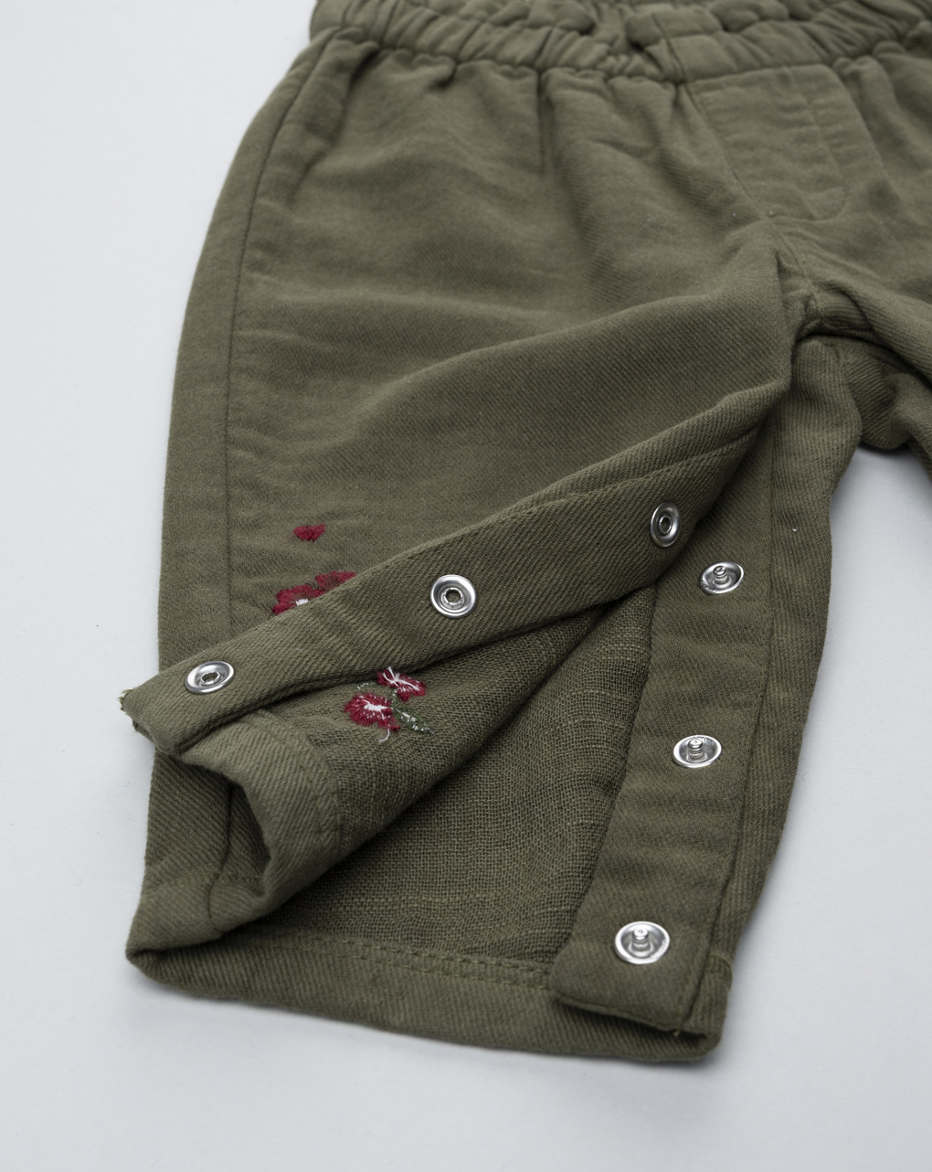 Pantalone bimba verde ricamato