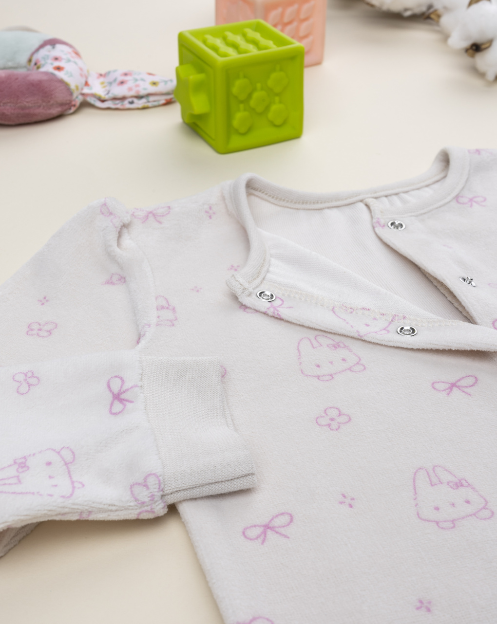 Pigiamone bimba conigli