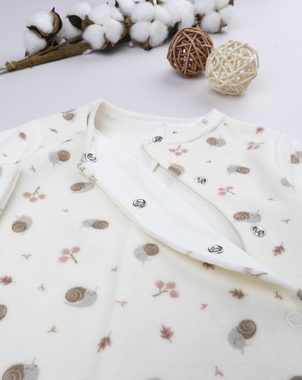 Tutina neonata panna lumachine allover