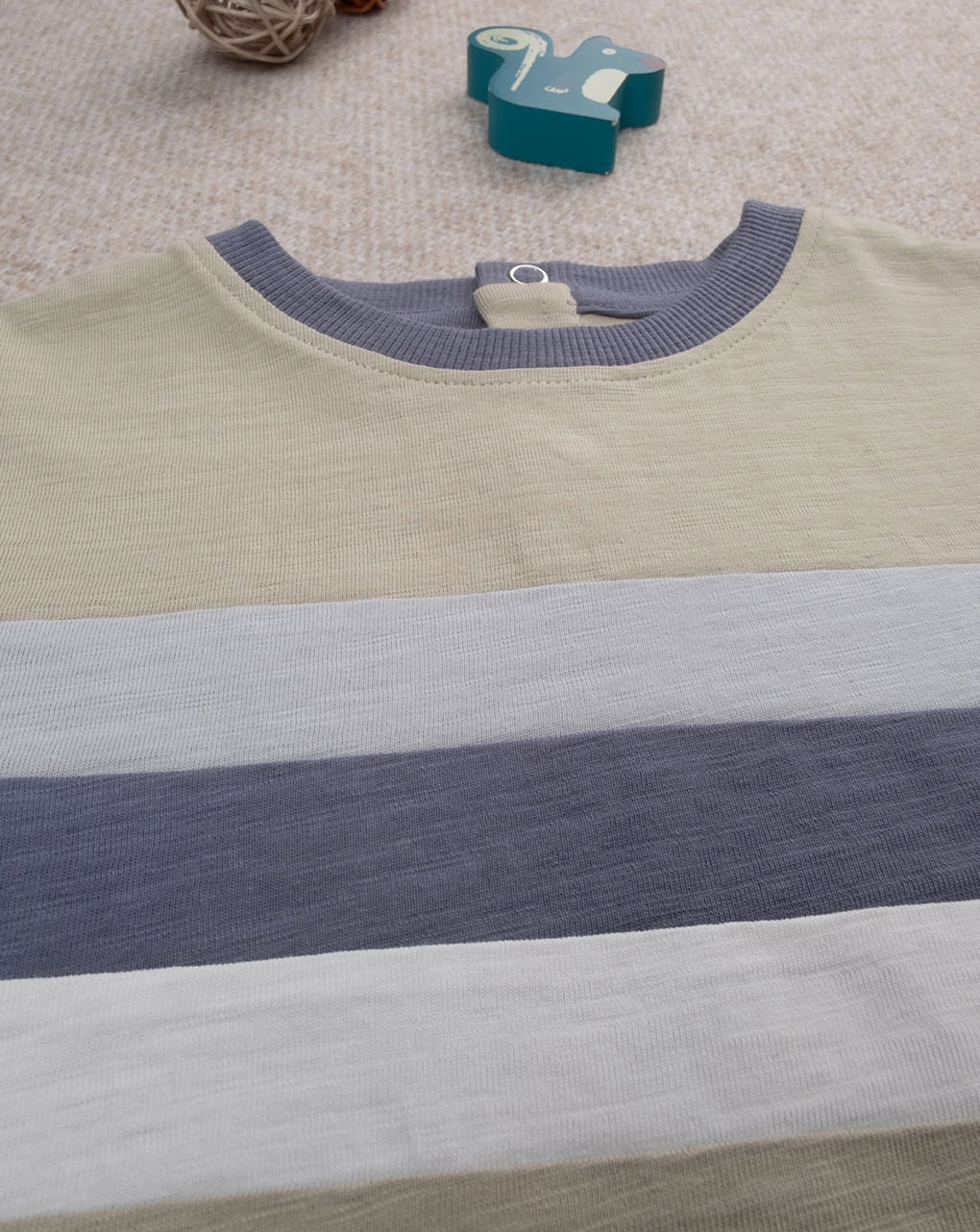 T-shirt bimbo verde righe