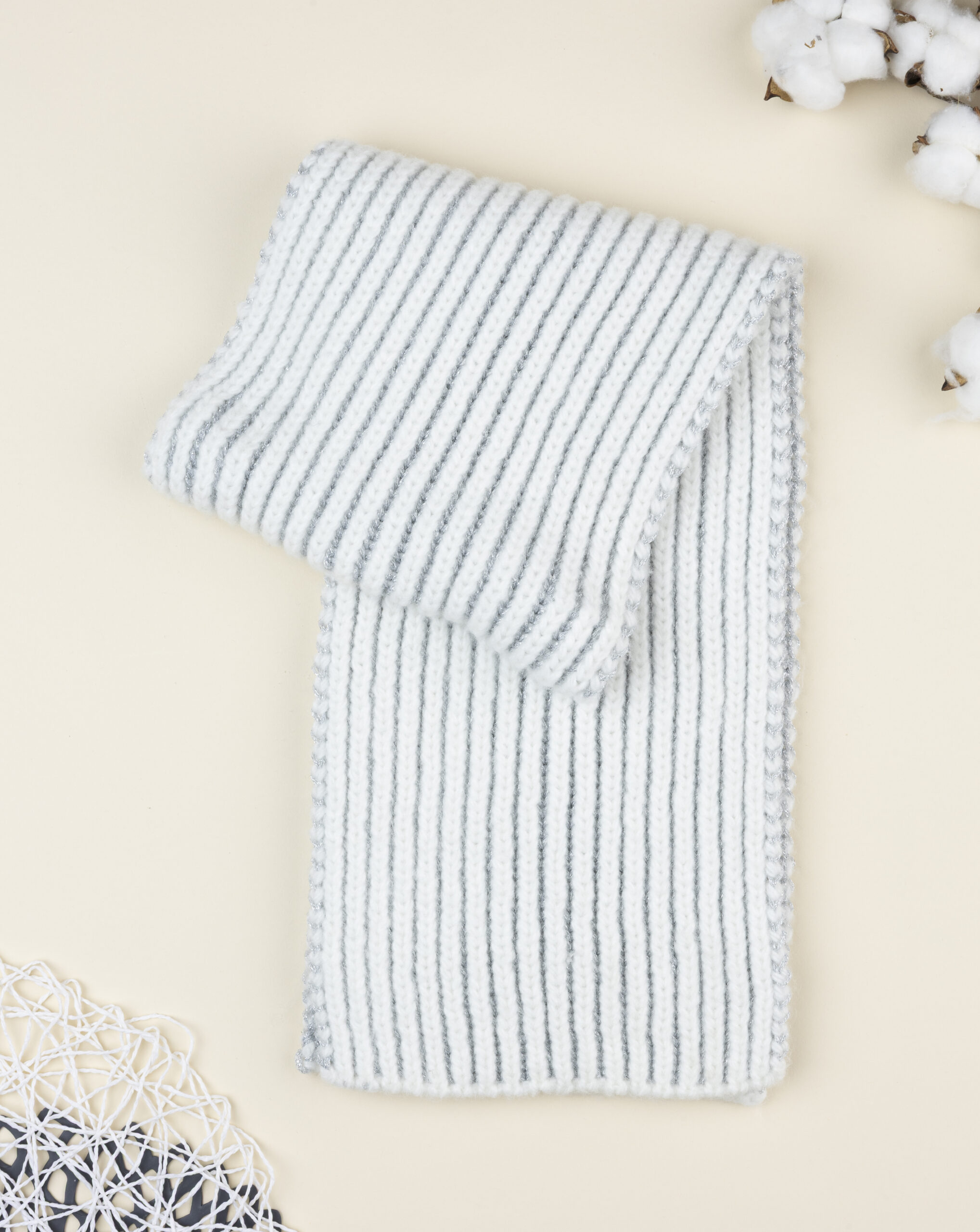Sciarpa bimba grigia con lurex