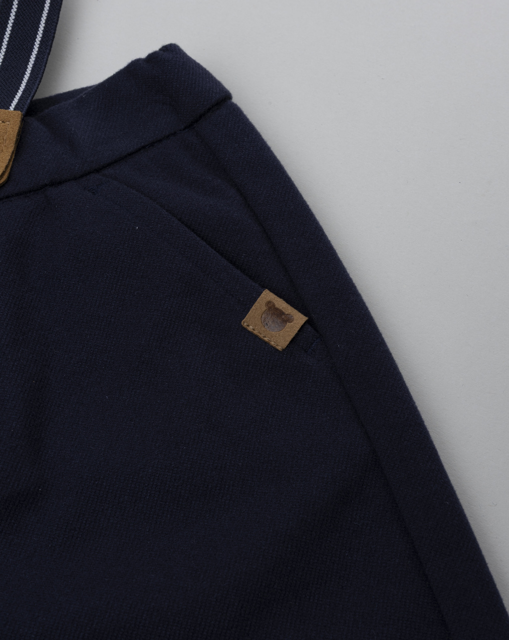 Pantalone con bretelle bimbo blu