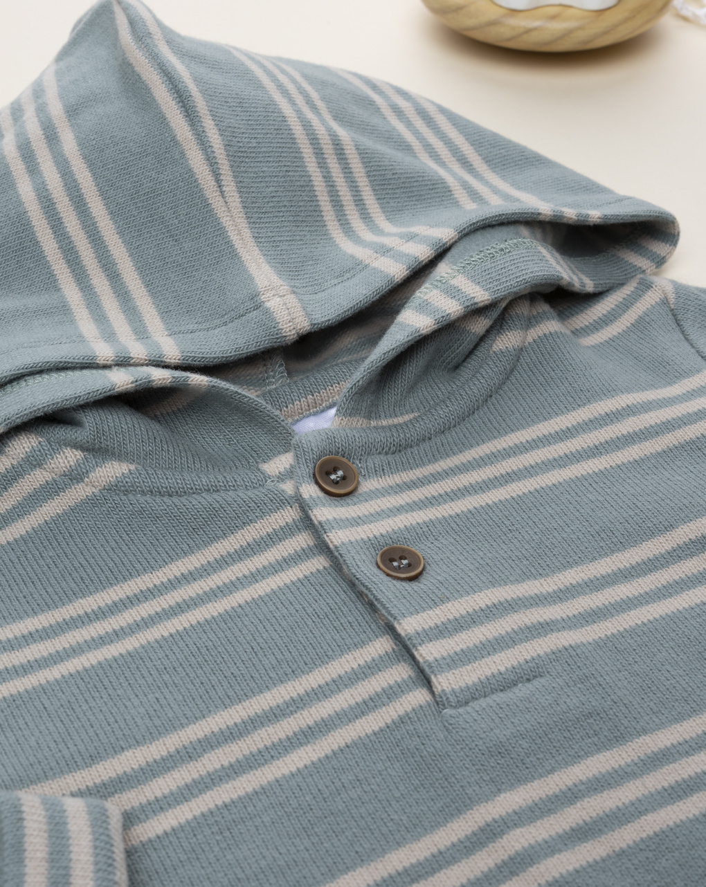 Maglia bimbo rigata verde/beige con cappuccio