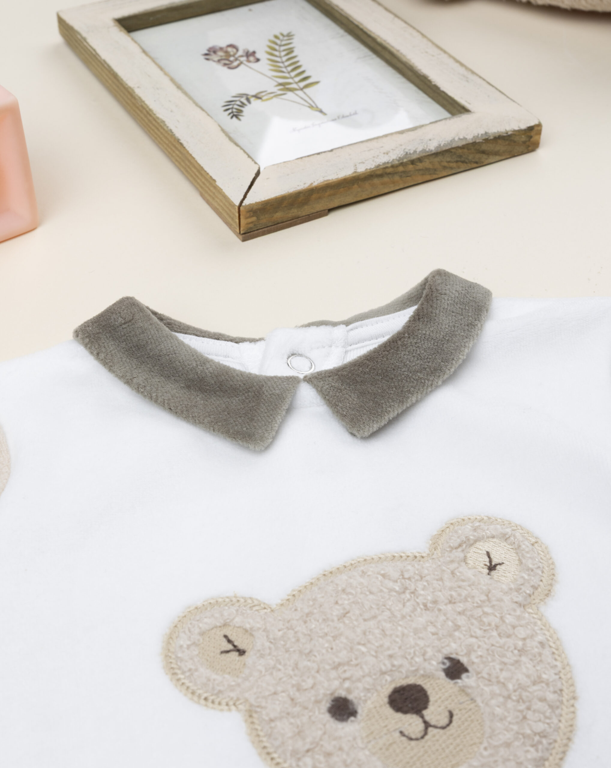 Tutina bimbo bianco/beige orsetto