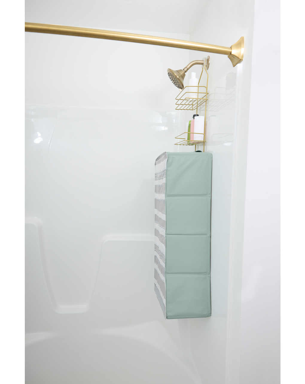 Vasca da viaggio tuckaway™ verde salvia - ingenuity