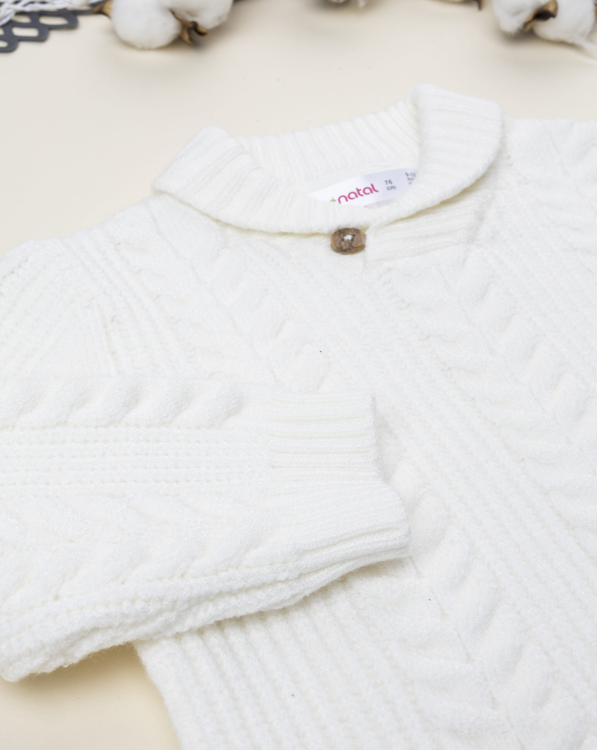 Maglia tricot bimbo bianca patch sul braccio