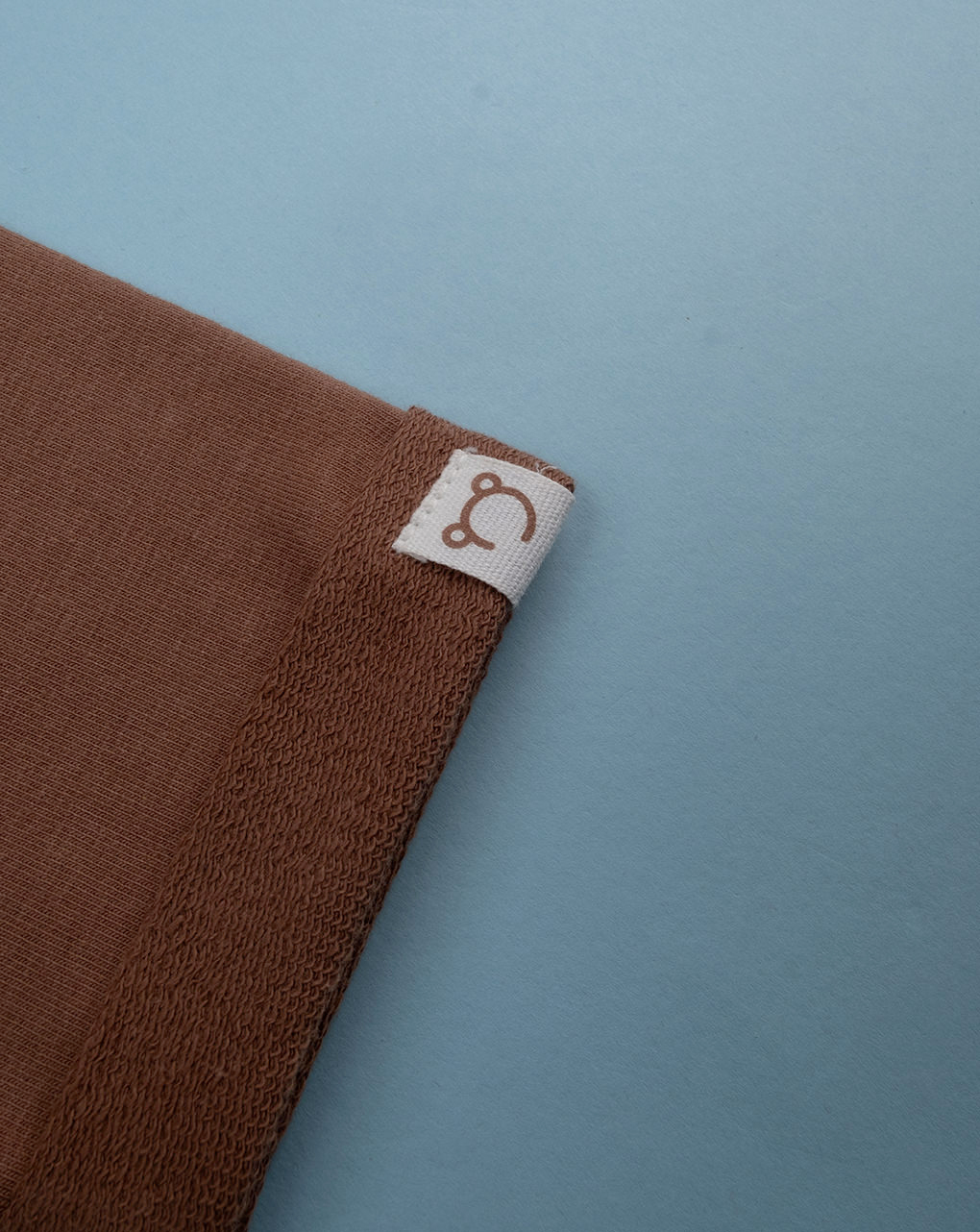 Cardigan bimbo marrone con cappuccio