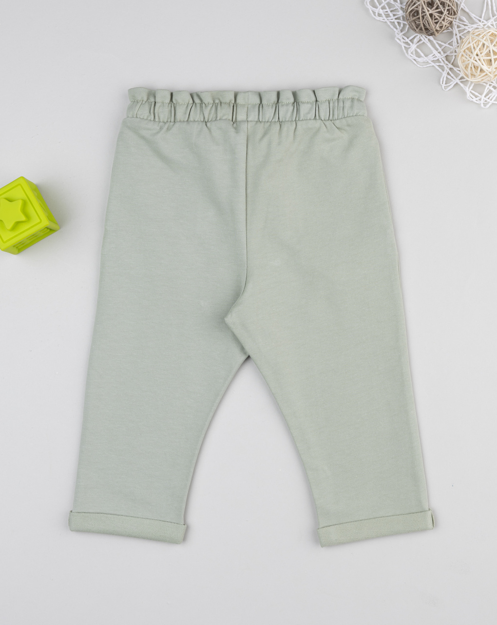 Pantalone bimba verde chiaro ricamo cuore