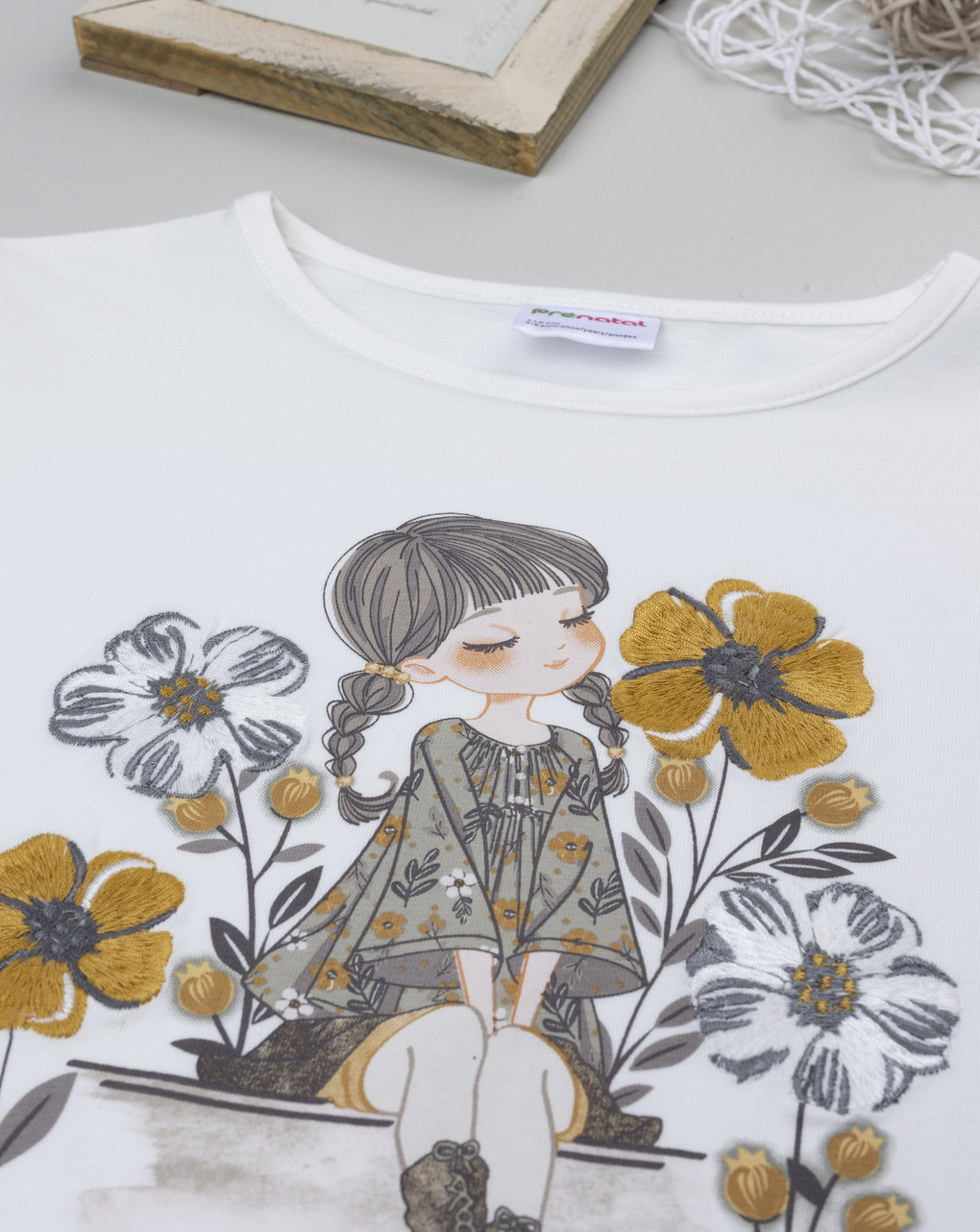 T-shirt bambina bianca ricami