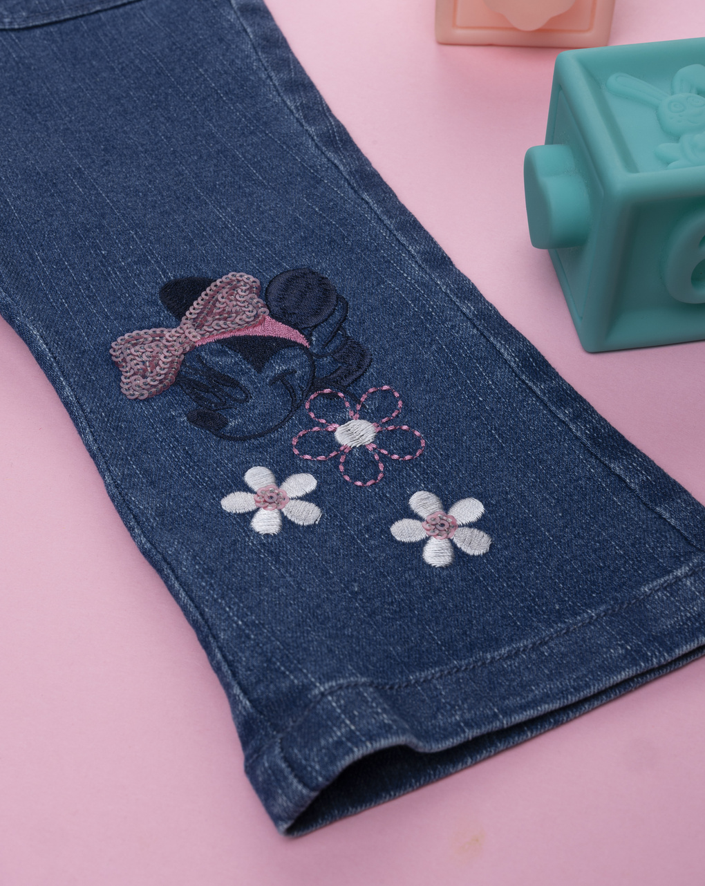 Jeans bimba ricamato