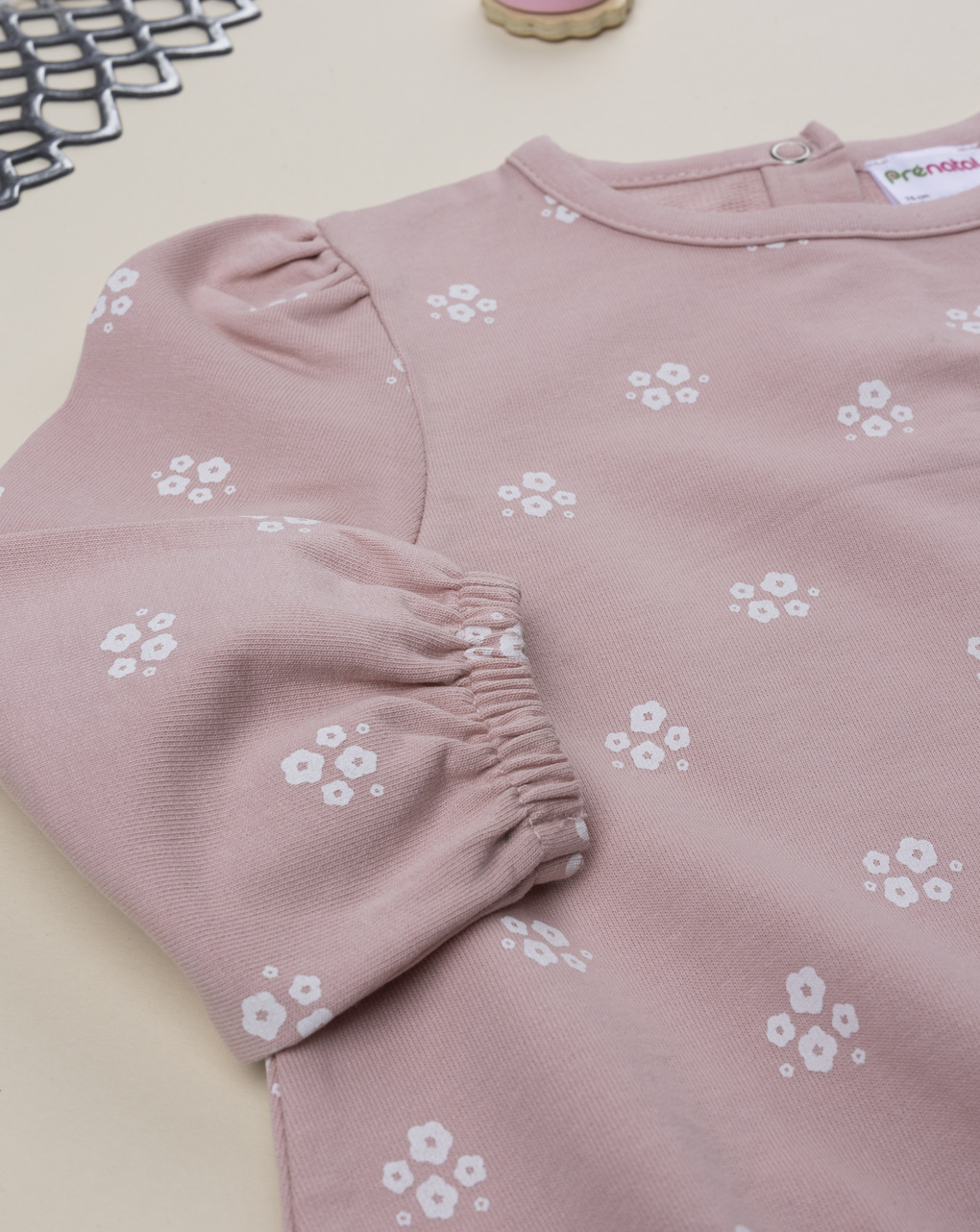Felpa bimba rosa stampa fiori bianchi