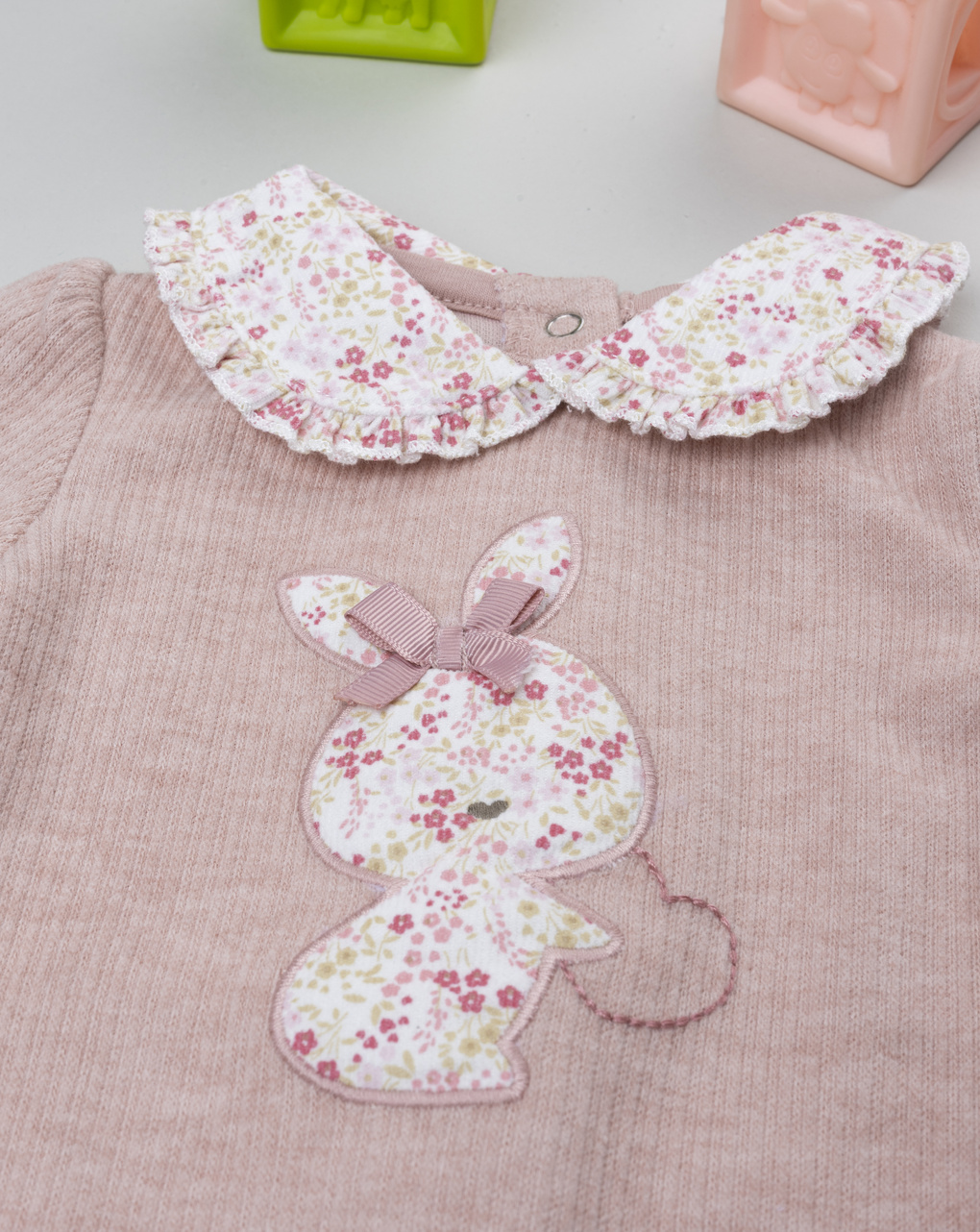 Tutina neonata rosa antico patch coniglietto