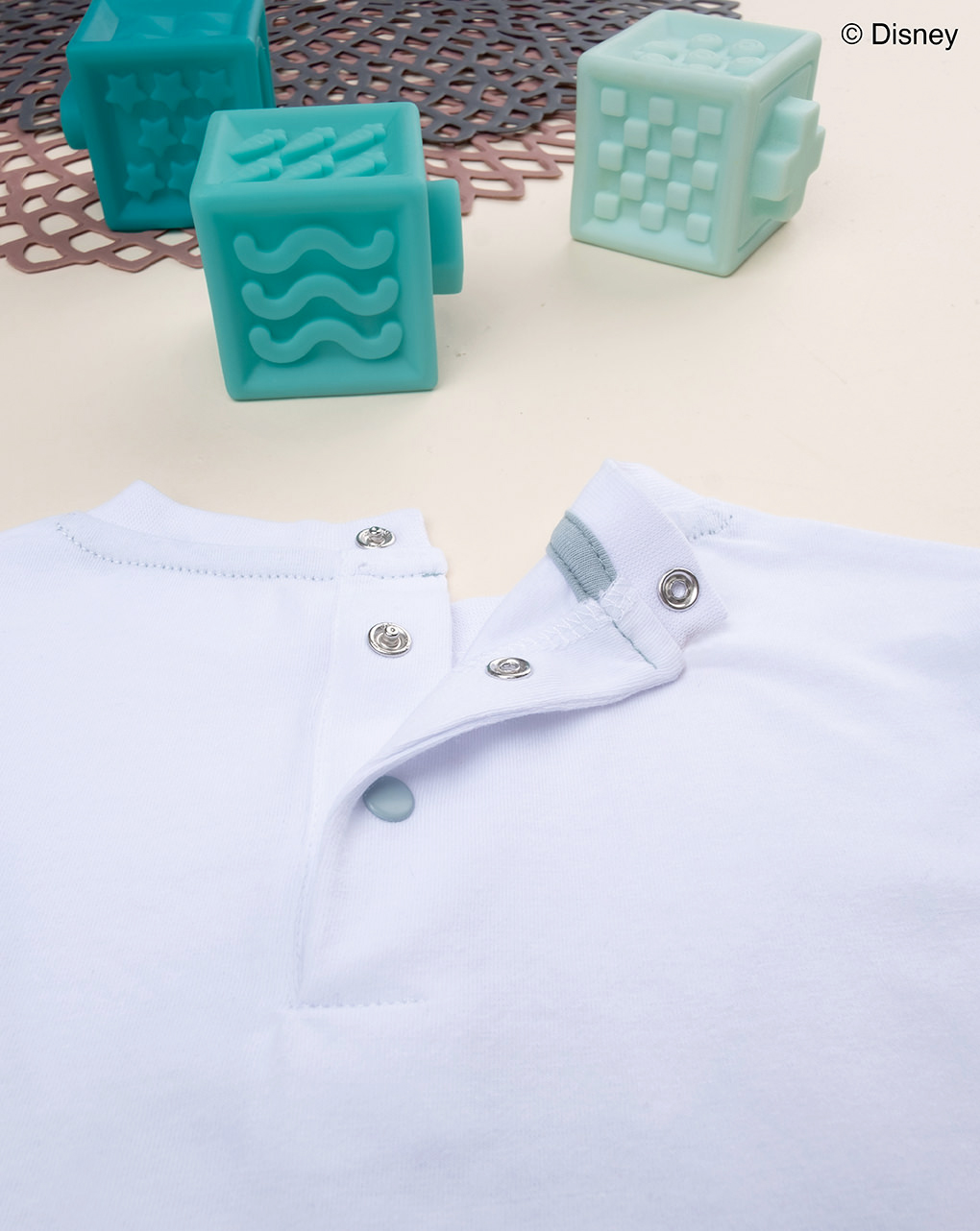 T-shirt bimbo bianca "stitch"