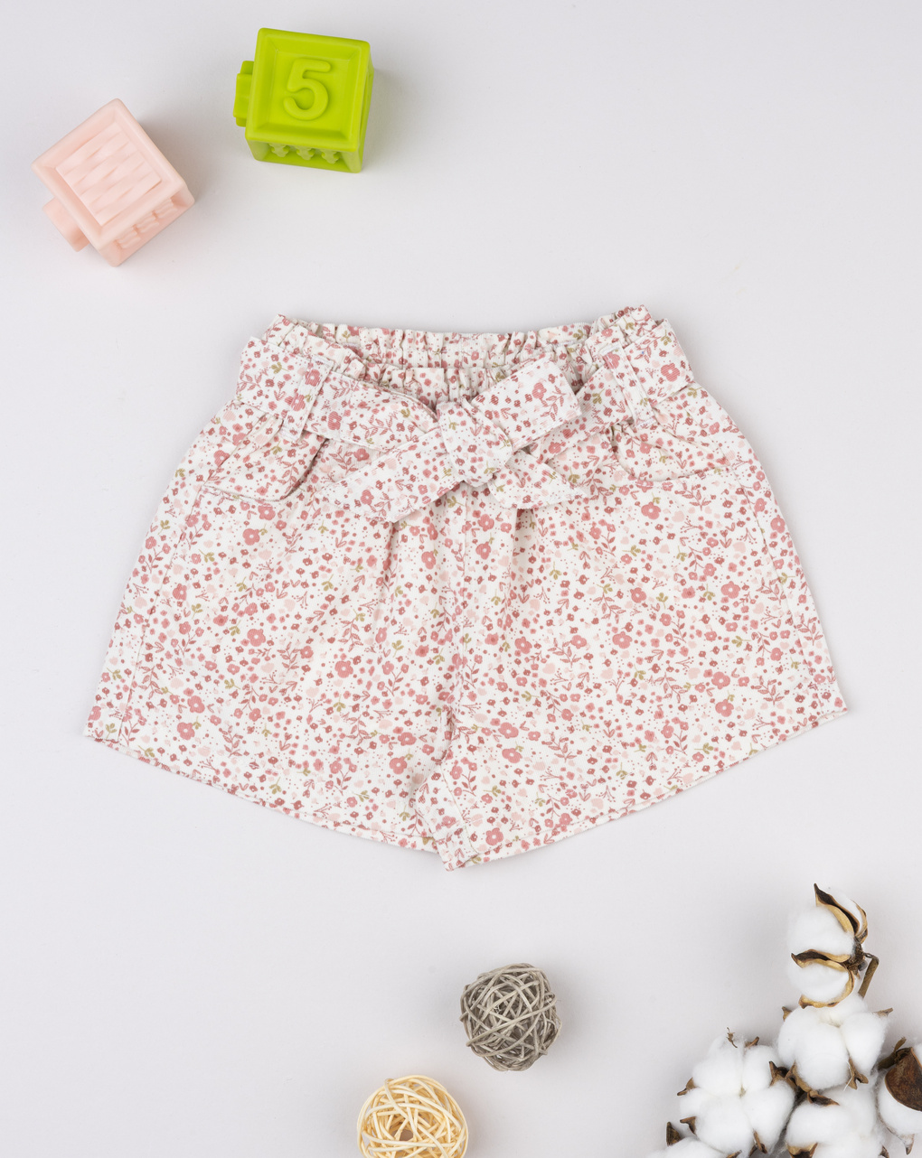 Shorts bimba fiorellini rosa