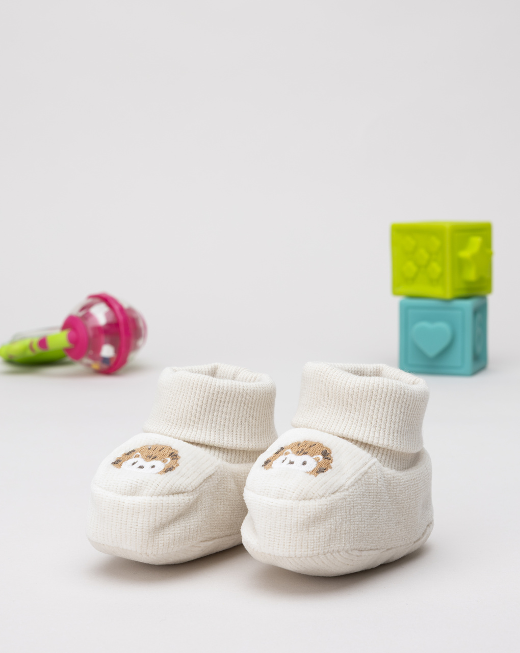 Babbucce neonato ricamo leone