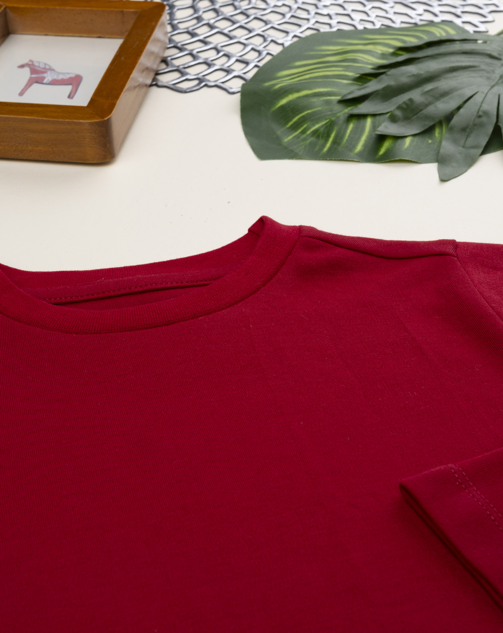 T-shirt bimbo rossa maniche lunghe