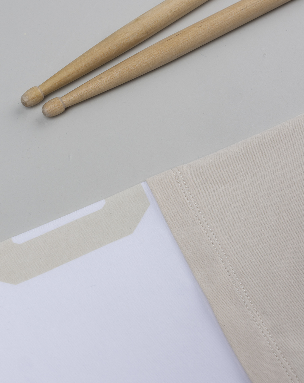 T-shirt beige bambino finto doppio