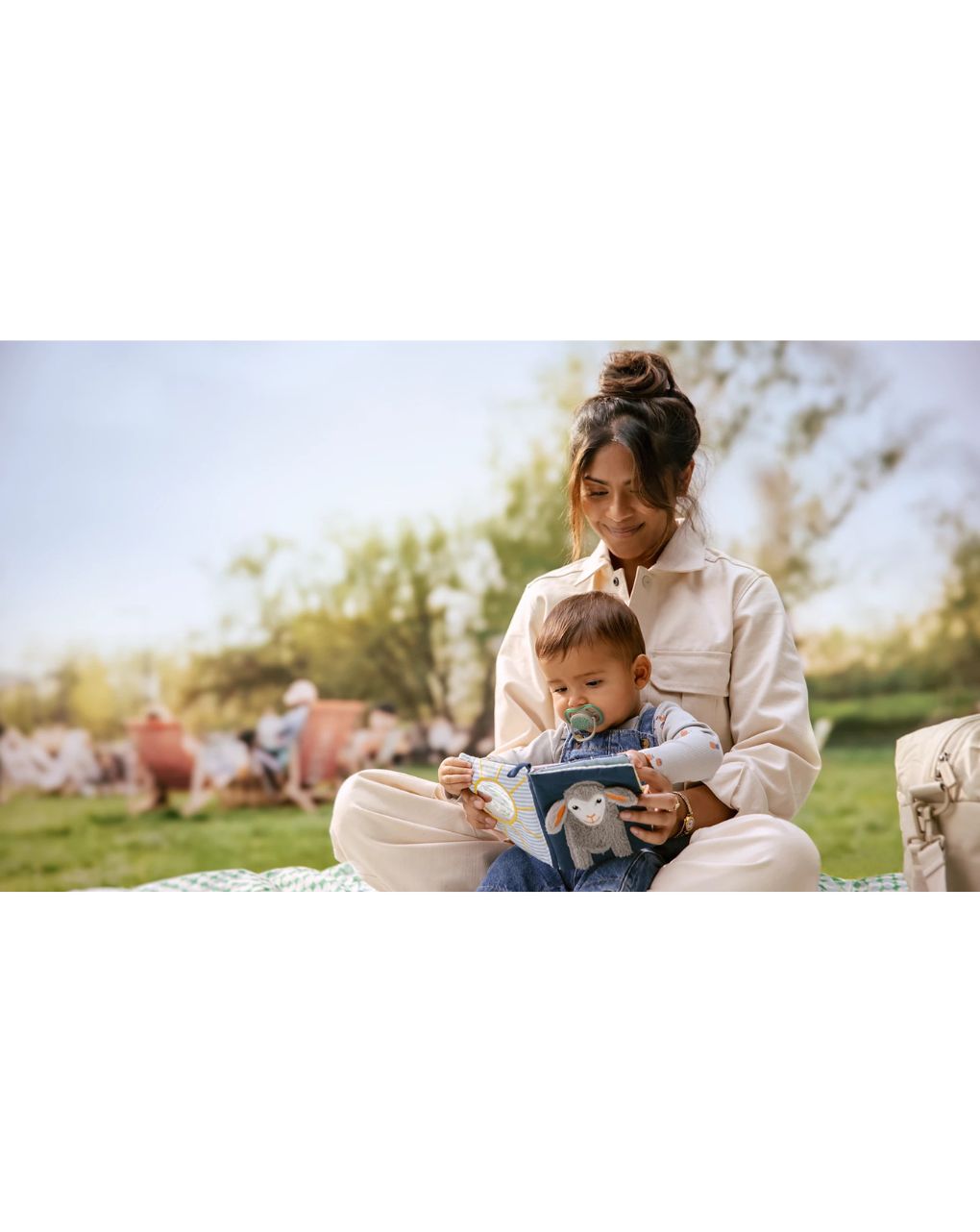 Succhietti ultra air 6-18m   pastello verde e marrone con foglie, a base vegetale - set da 2 ciucci - philips avent