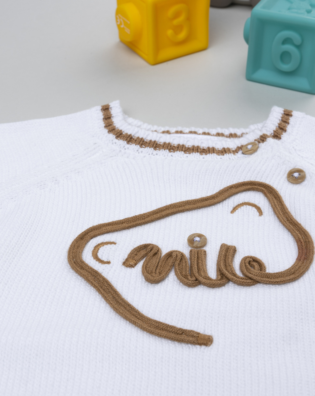 Maglione tricot neonato con ricamo