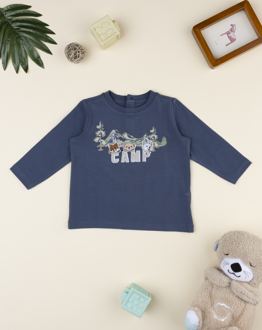 T-shirt bimbo blu stampa "camp"