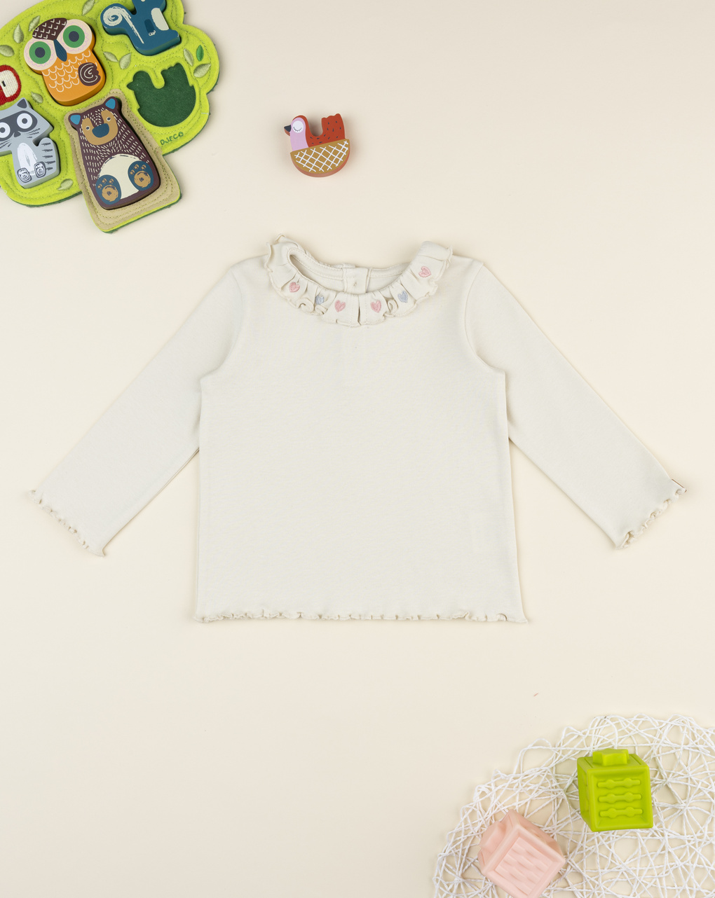 T-shirt bimba panna ricami girocollo