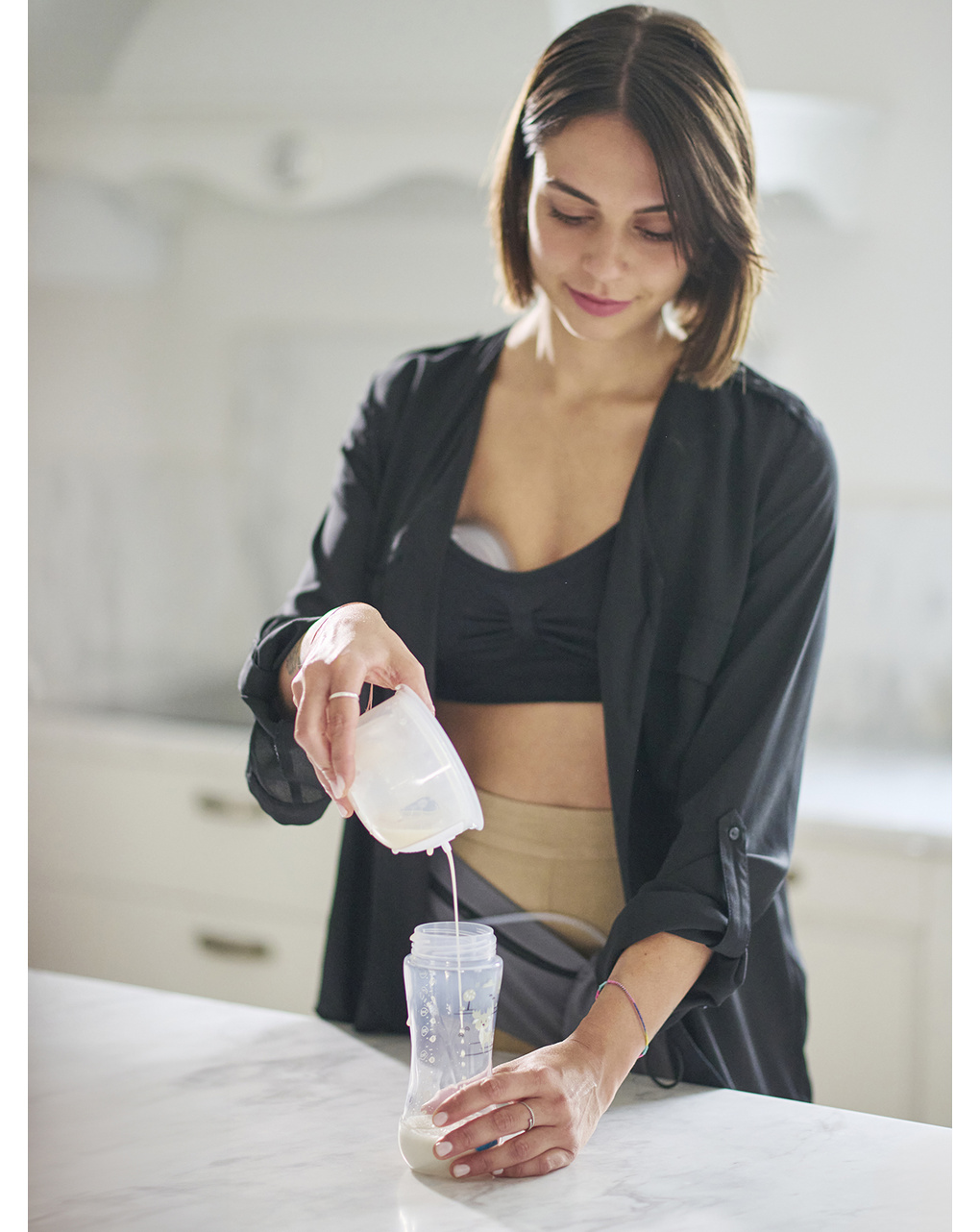 Tiralatte elettrico indossabile singolo a 3 fasi materno smart wear 1287w - nuvita