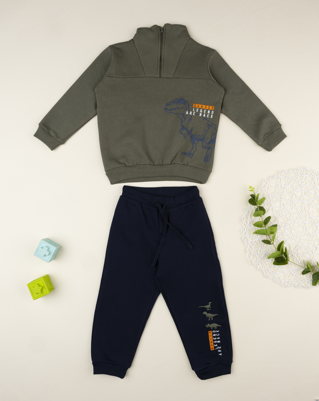 Completo due pezzi bambino t-rex