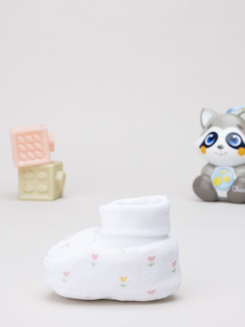 Scarpe neonata bianche fiorellini