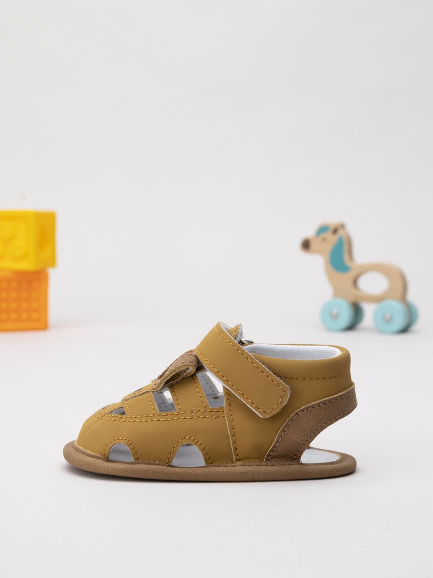 Sandalo bimbo marrone