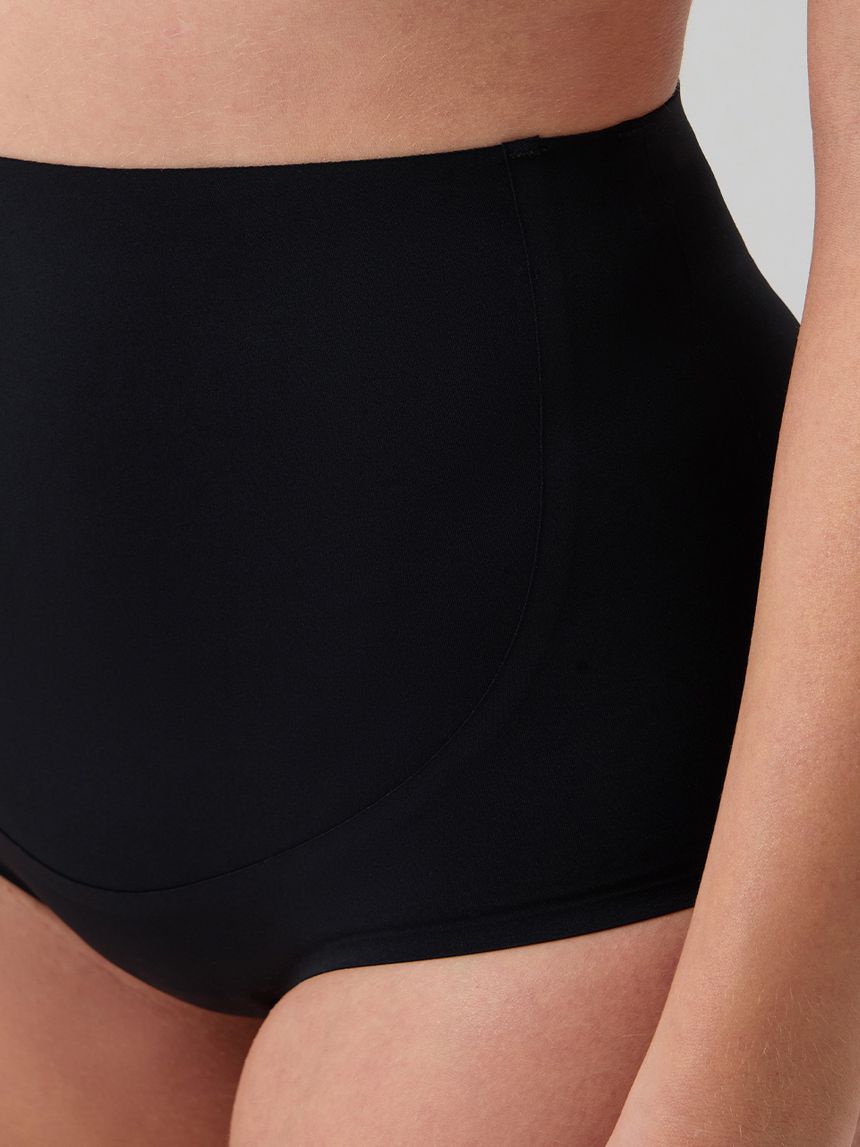 Slip da Donna di Grandi Dimensioni a Vita Bassa Slip con impiombature in Rete di Pizzo Traspirante Cavallo in Cotone Femminile Mutande Post Parto Monouso