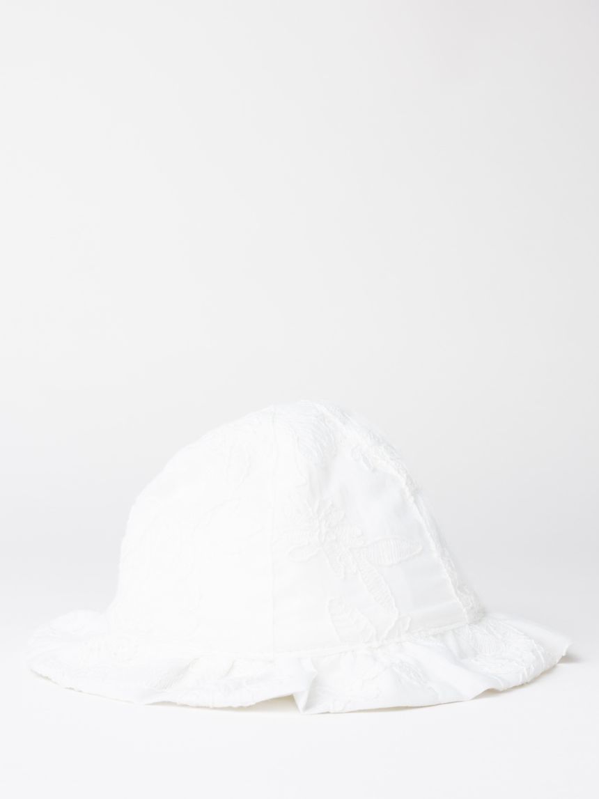 Cappello elegante bimba bianco con ricami tono su tono