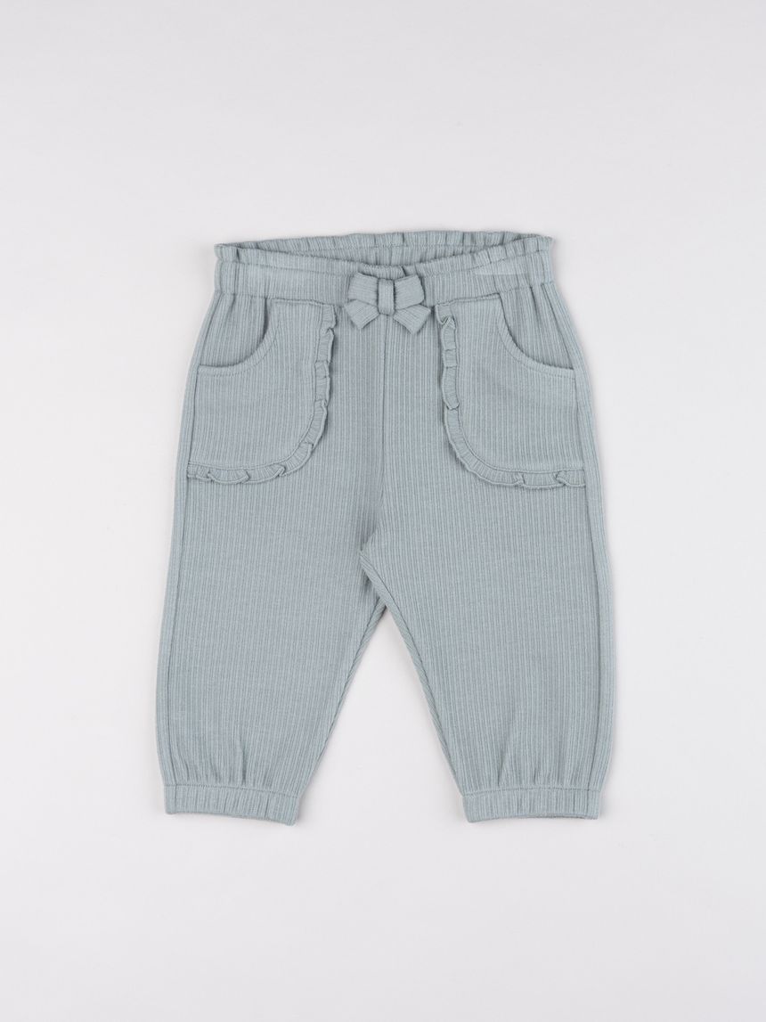 Pantalone neonata in ciniglia verde salvia con volant e fiocco