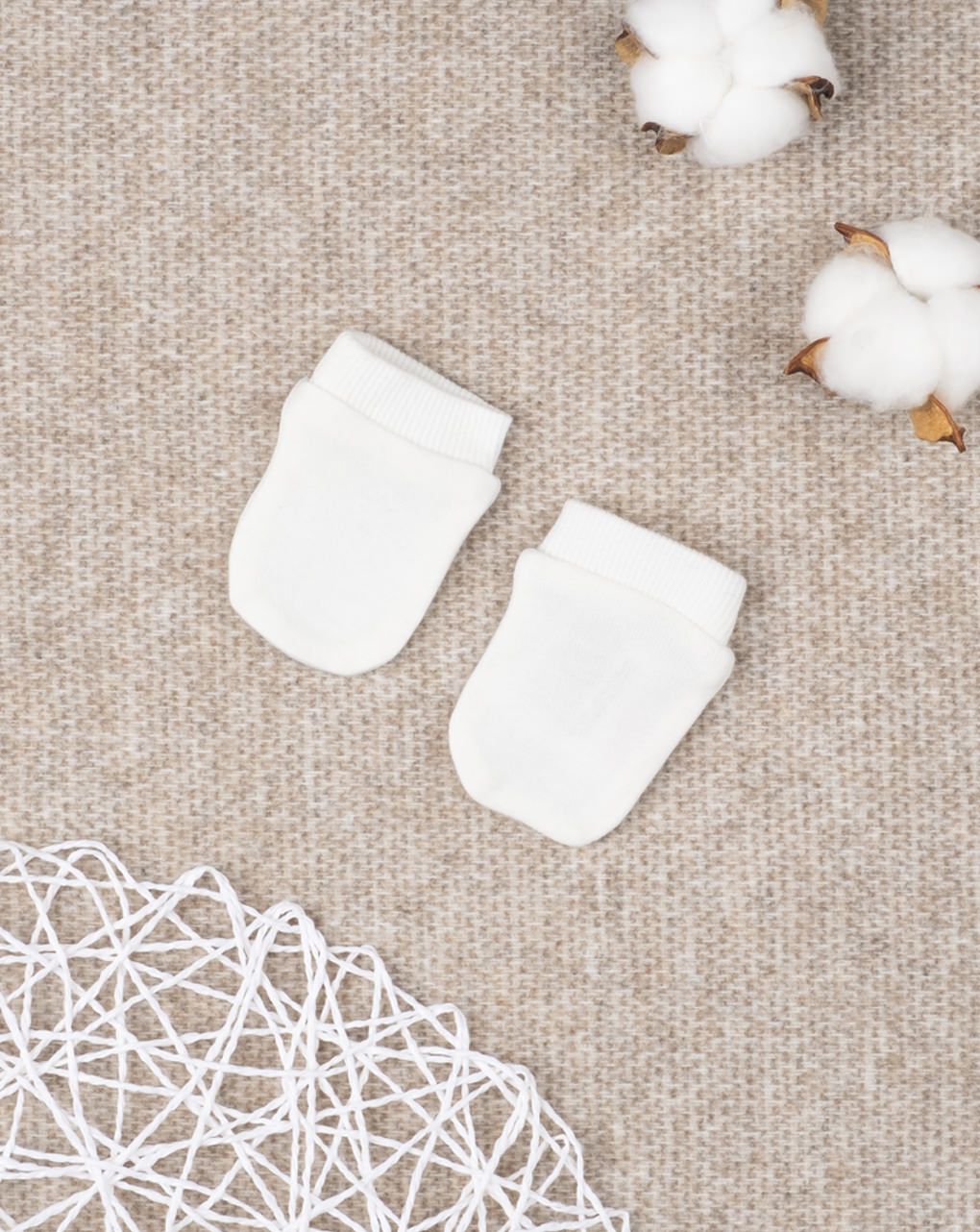 Muffole neonato tinta unita white