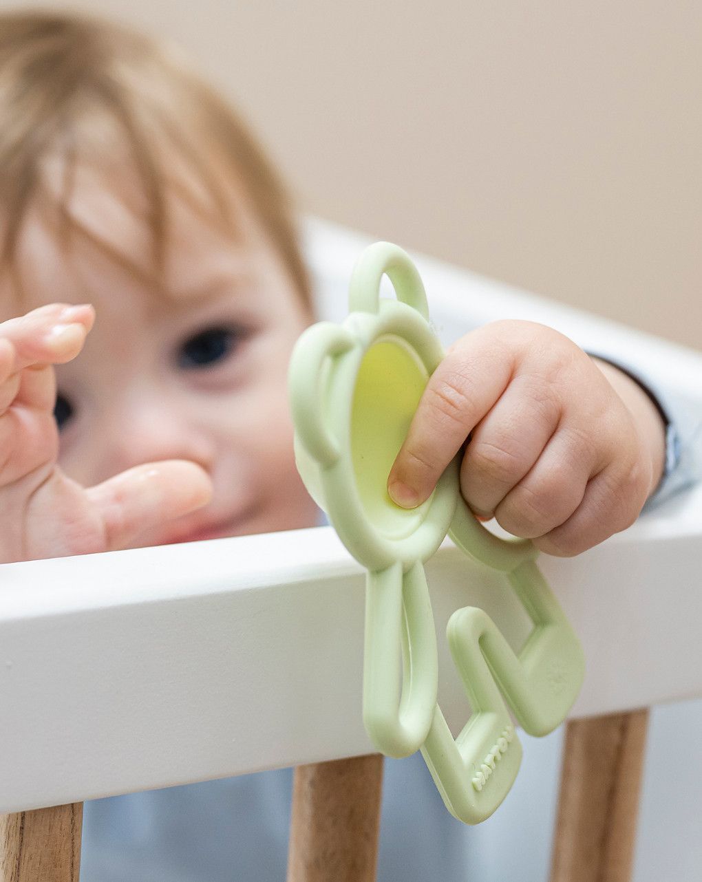 Sonaglio dentizione pop-it in silicone verde - nattou