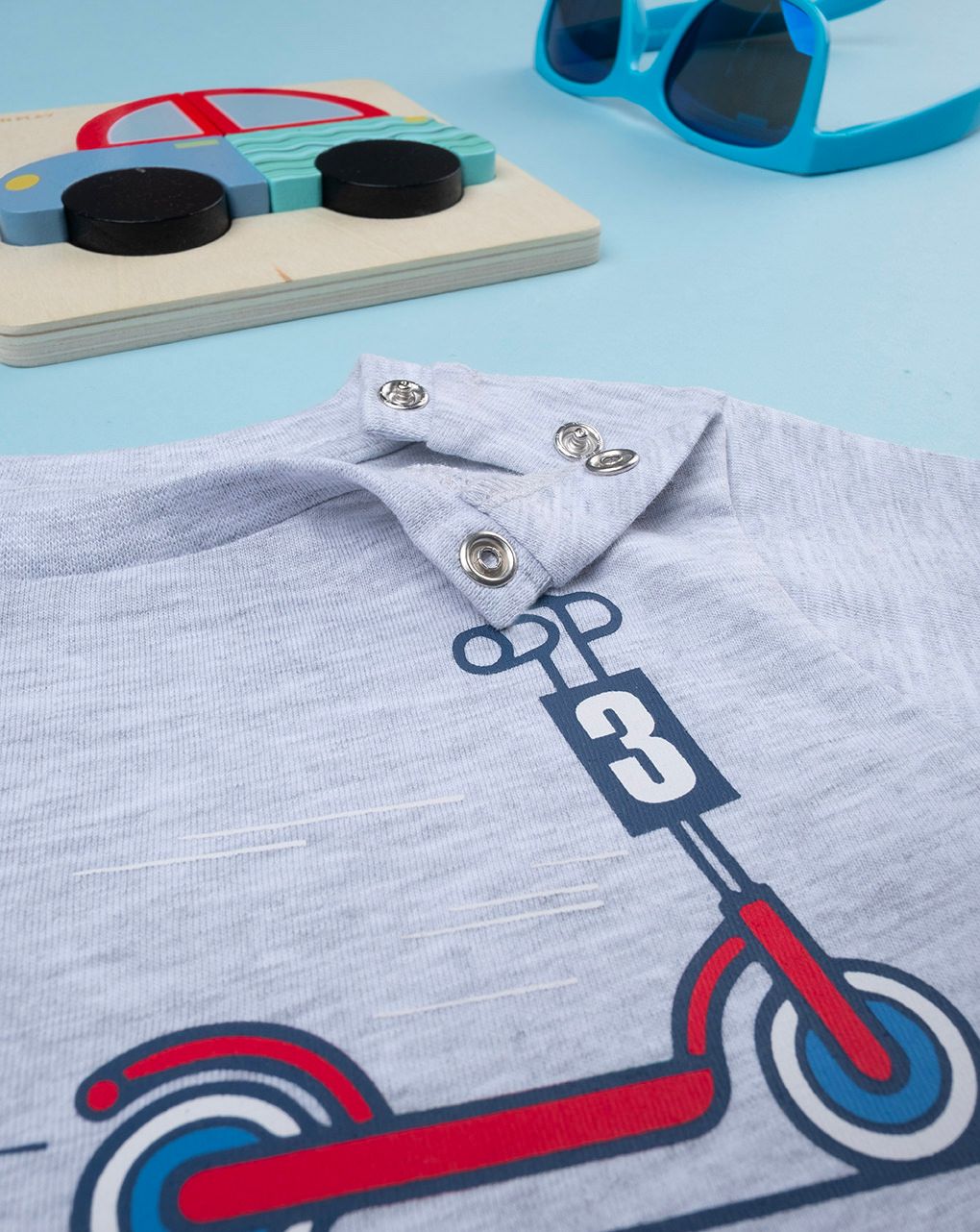 T-shirt bimbo grigia