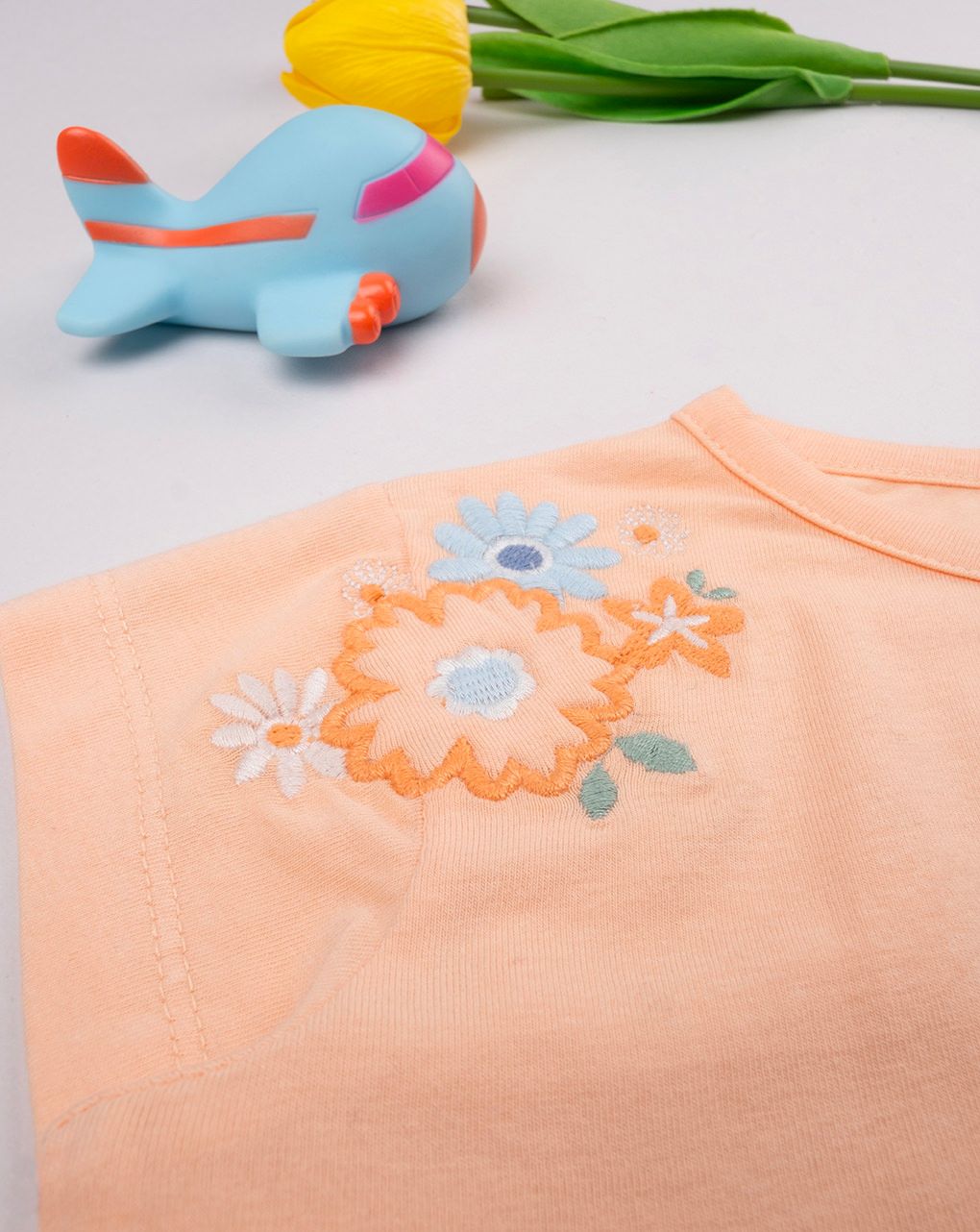 T-shirt bambina pesca con ricamo