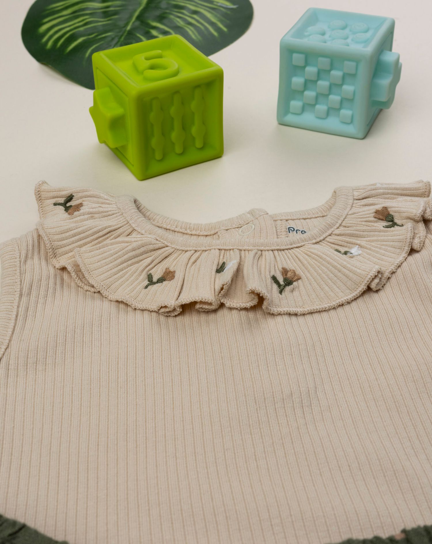 Completo bimba verde/beige