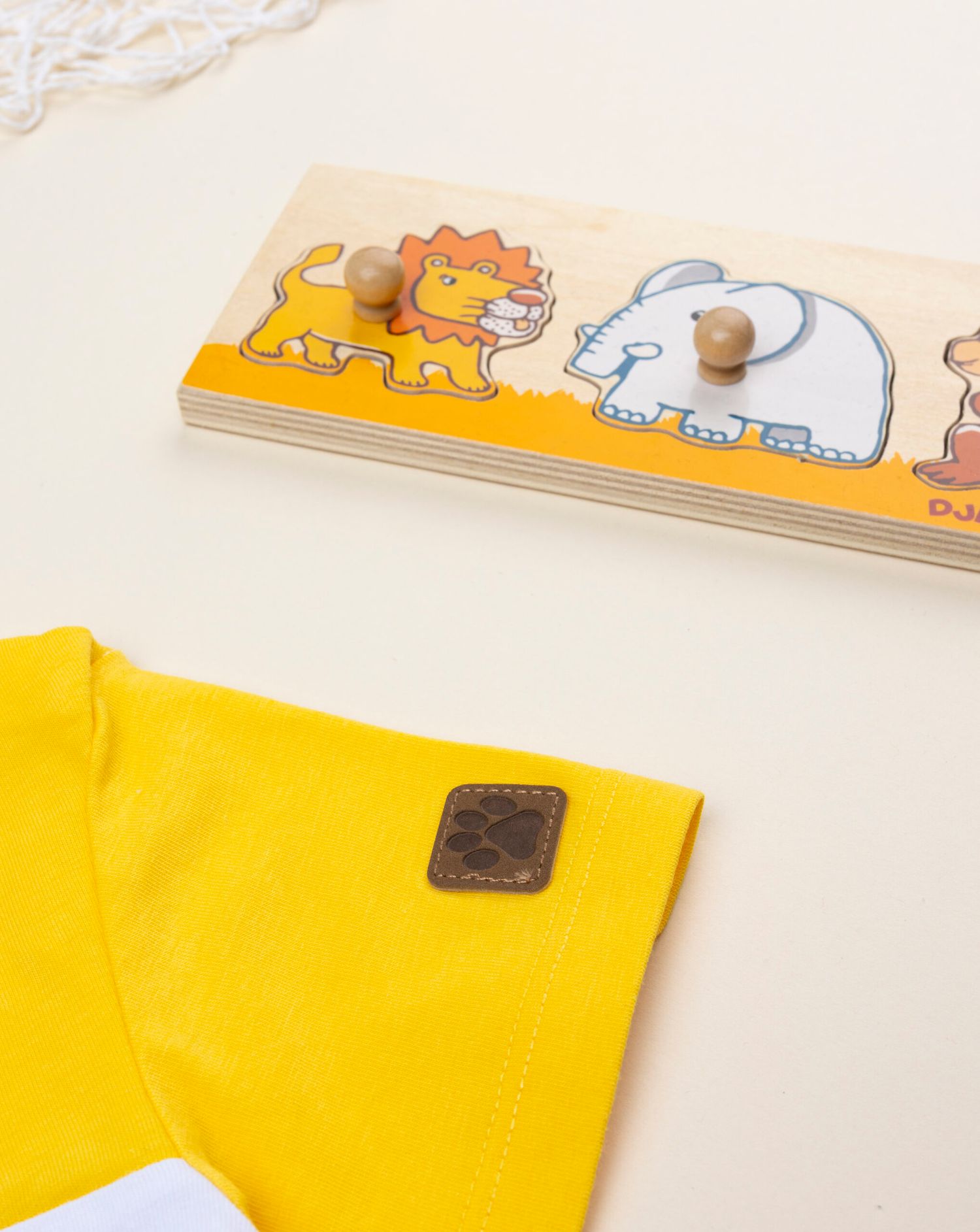 T-shirt bimbo re leone bianca/giallo