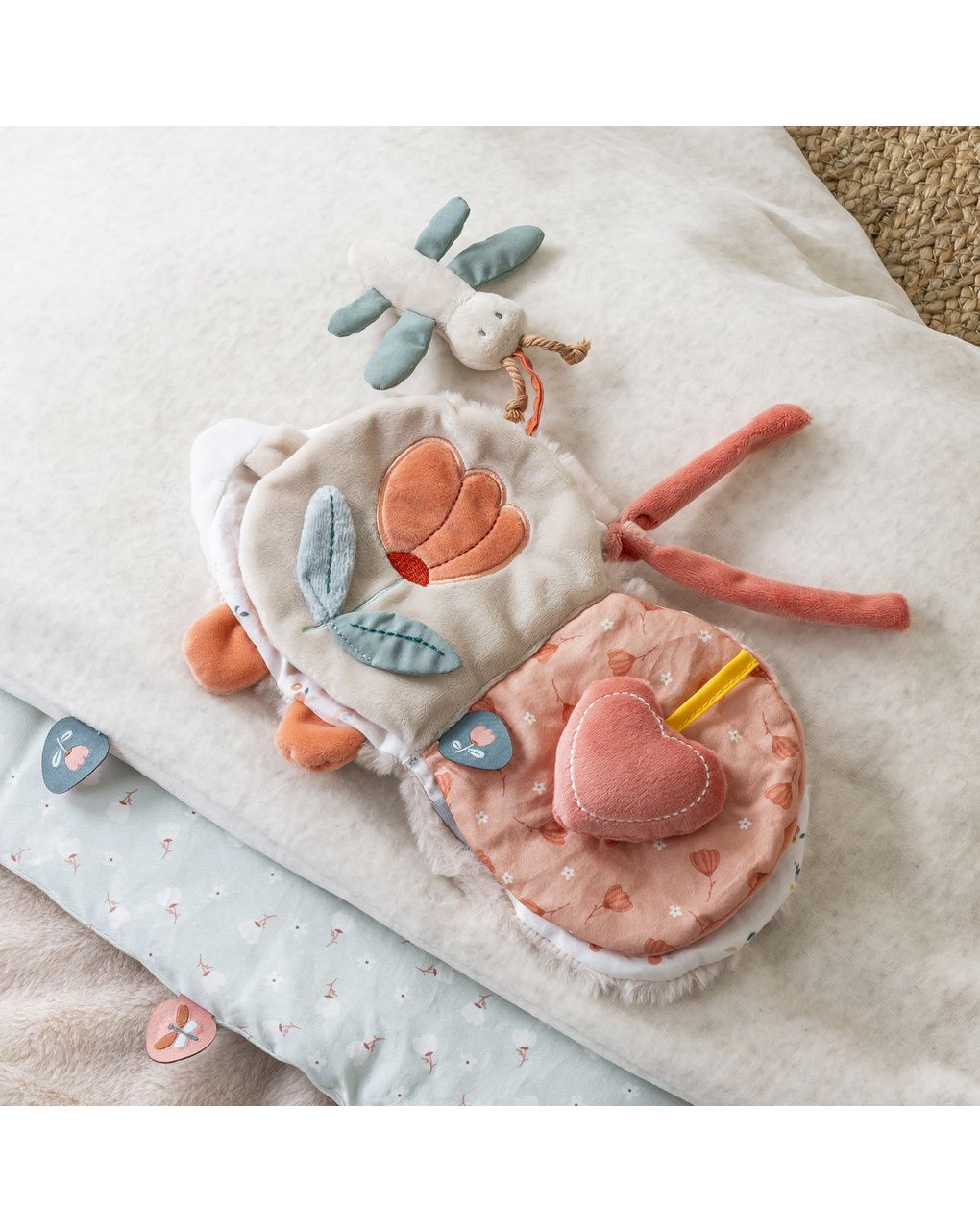 Libro attività - 0+ - nattou