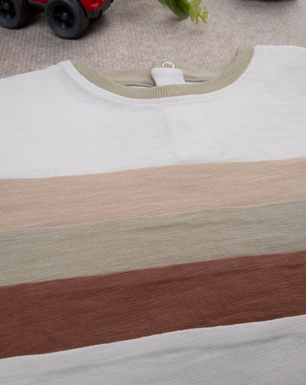 T-shirt bimbo rigata beige/verde/marrone