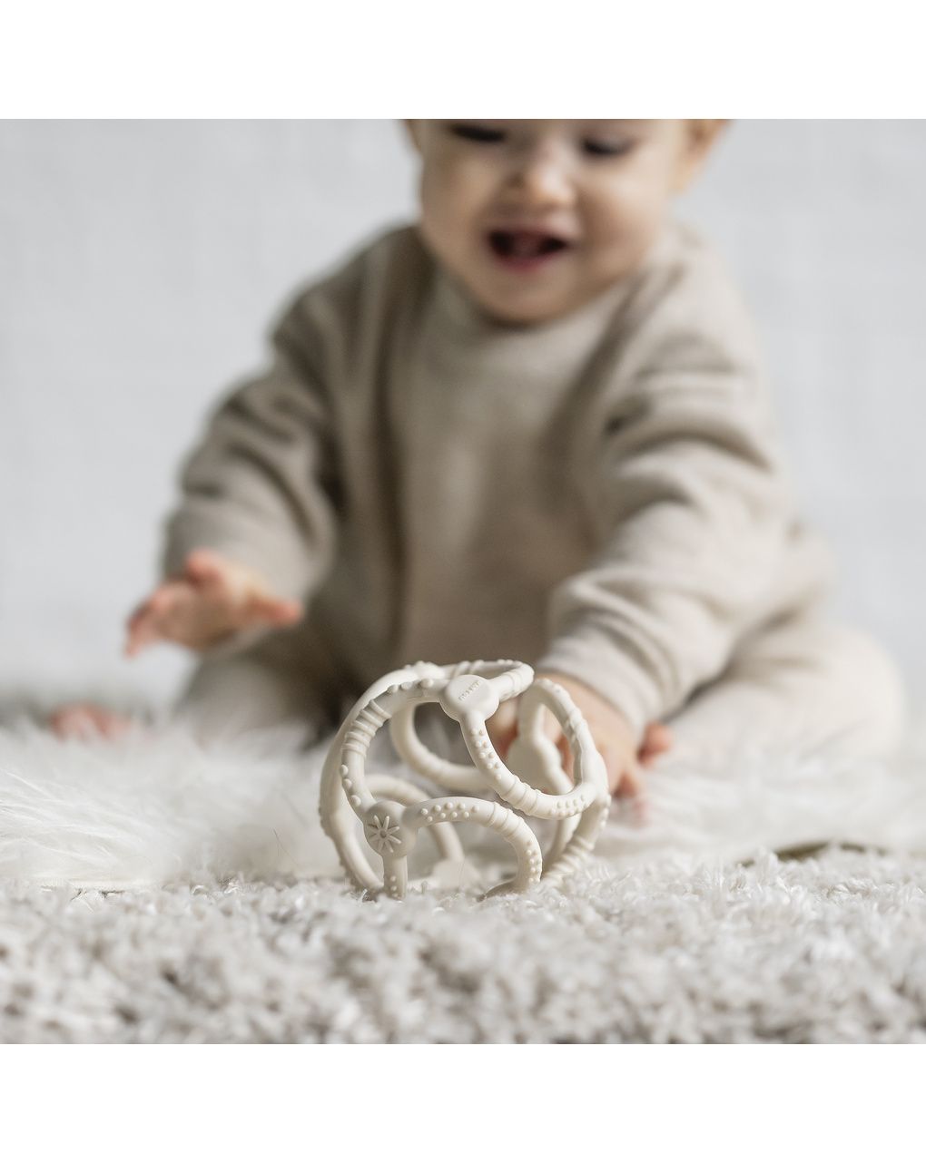 Set 2 palline in silicone bianco e argilla - 0+ - nattou