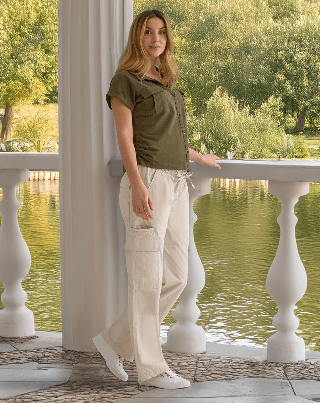 Pantalone beige premaman con tasche cargo