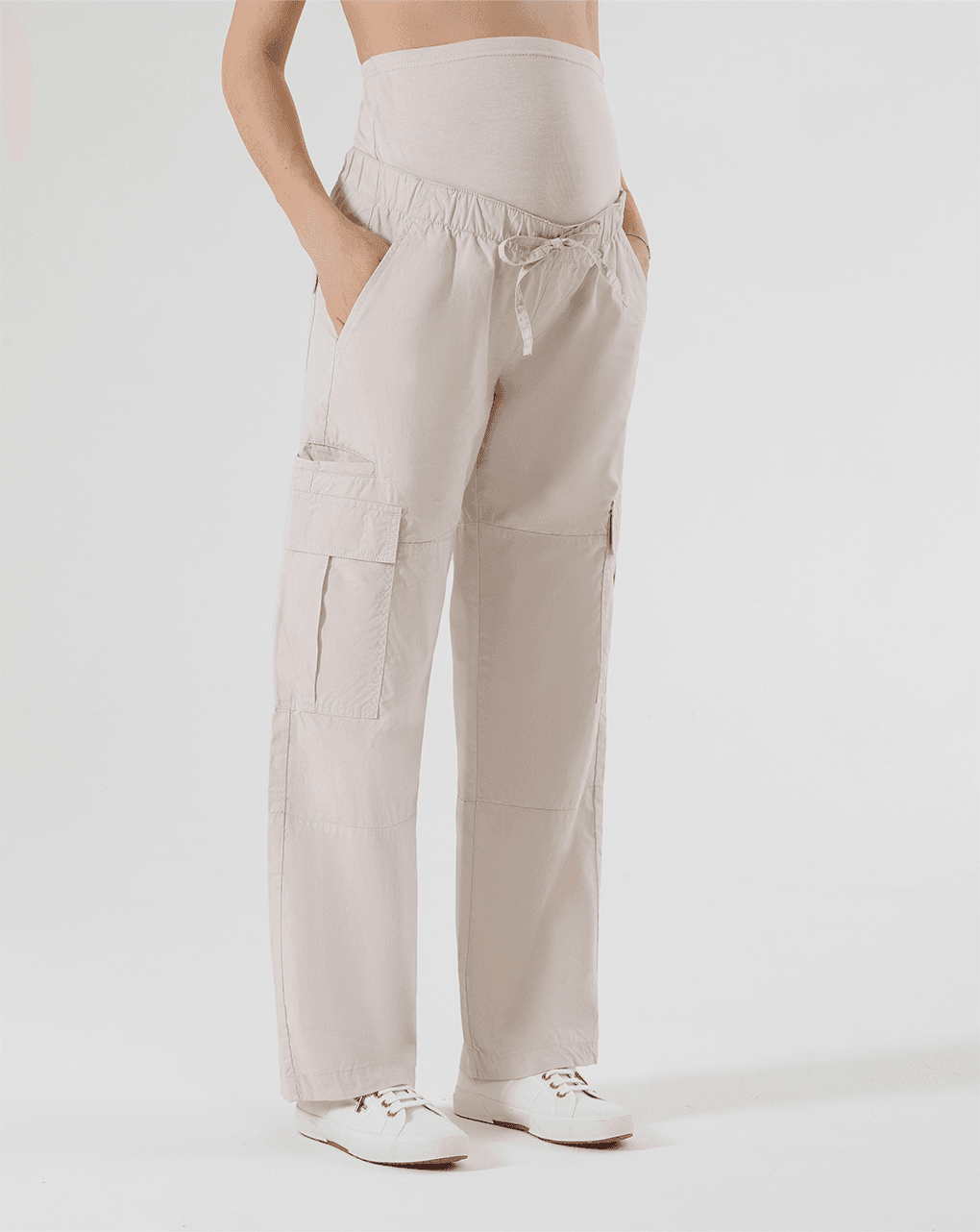 Pantalone beige premaman con tasche cargo