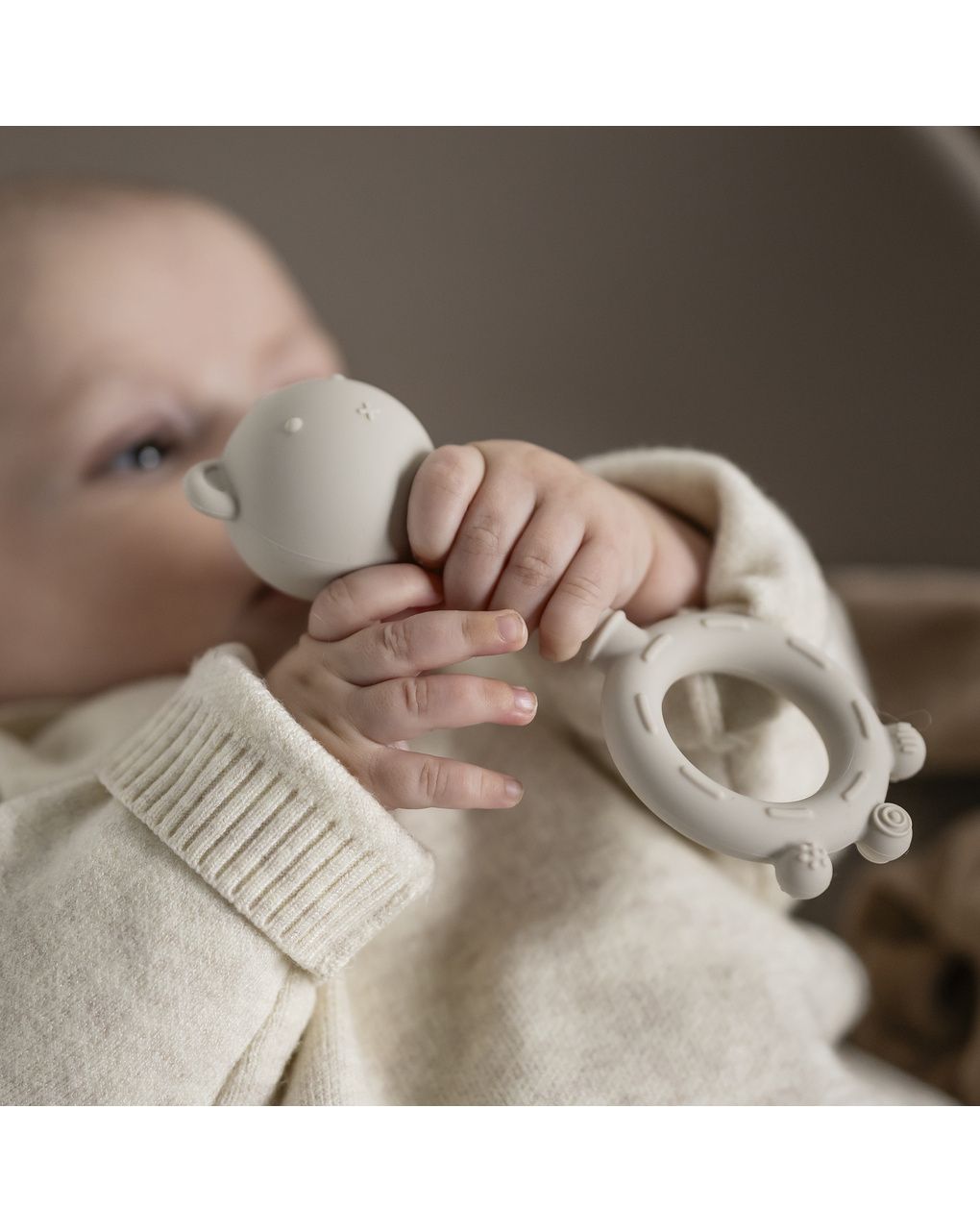 Sonaglio in silicone 
orso argilla  - 0+ - nattou