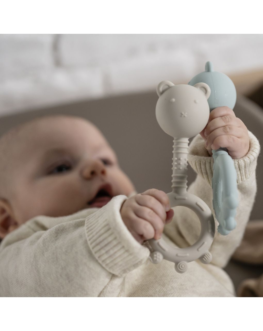 Sonaglio in silicone 
orso argilla  - 0+ - nattou