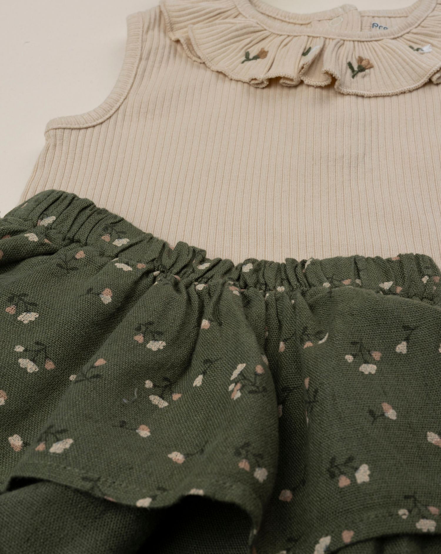 Completo bimba verde/beige