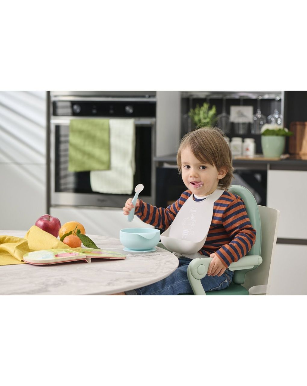 Cucchiaino morbido silicone 6m+ grigio con case - chicco